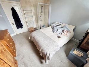 Bedroom- click for photo gallery